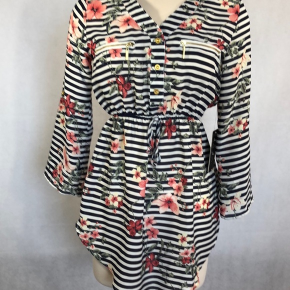 J for Justify Dresses & Skirts - J for Justify” V-neck Striped dress (PRICE ⬇️)